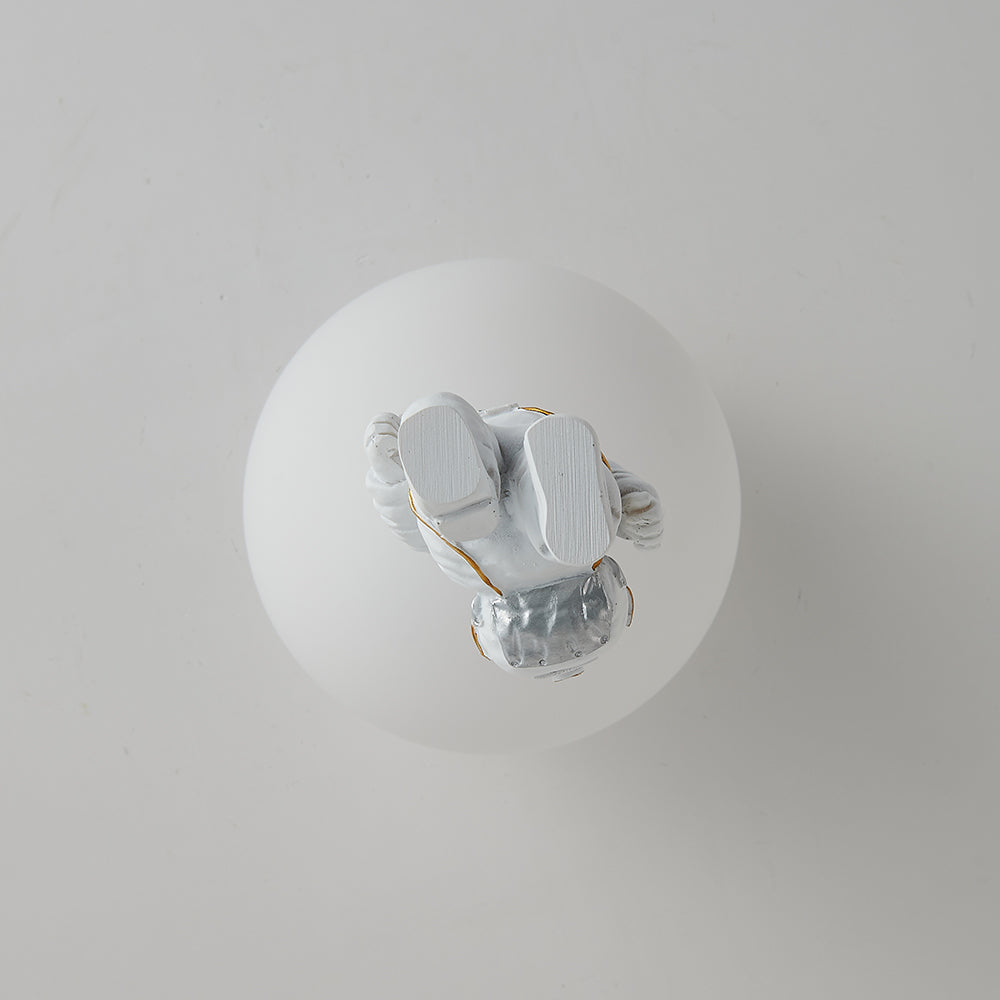 Astronaut pendant light for stylish decoration