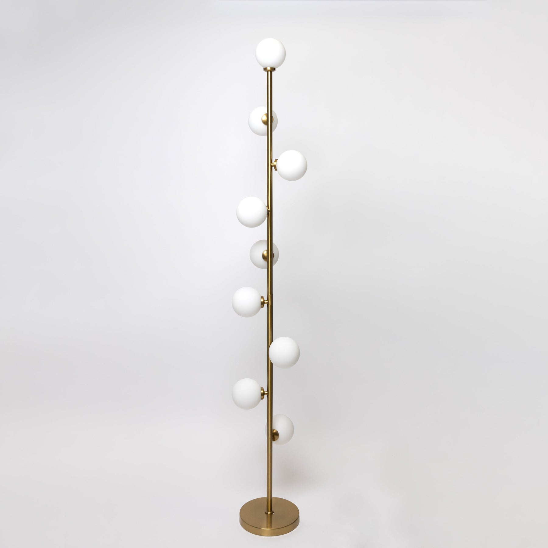 Nordic floor lamp – timeless & elegant