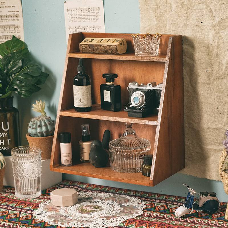 Rustic 3-tier shelf – Classic design for a nostalgic flair