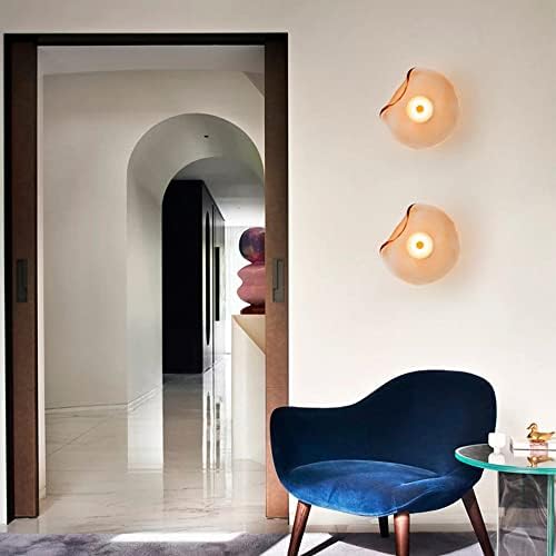 Decorative wall light