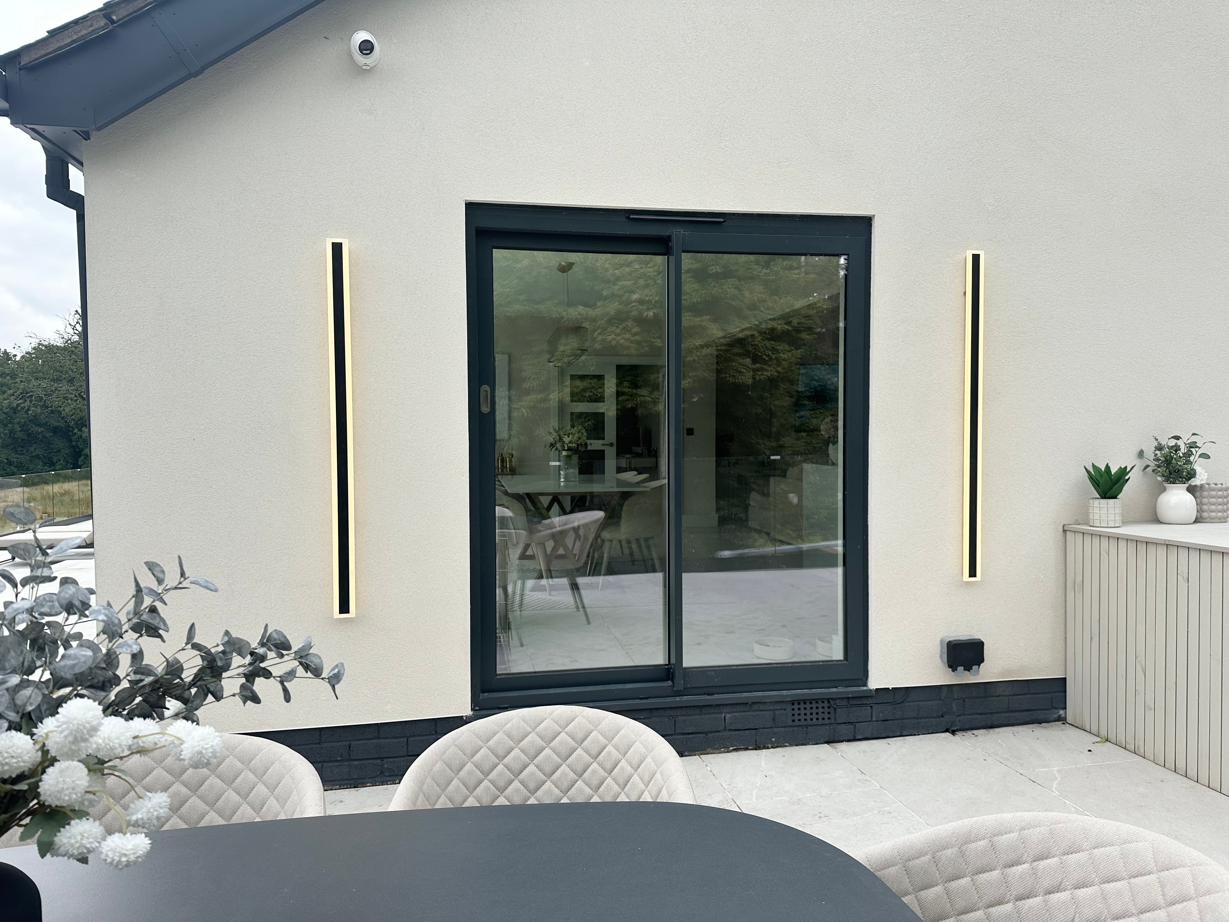 Minimalistischer LED-Außenwandleuchter – Energieeffizient & Robust-Aster Selection