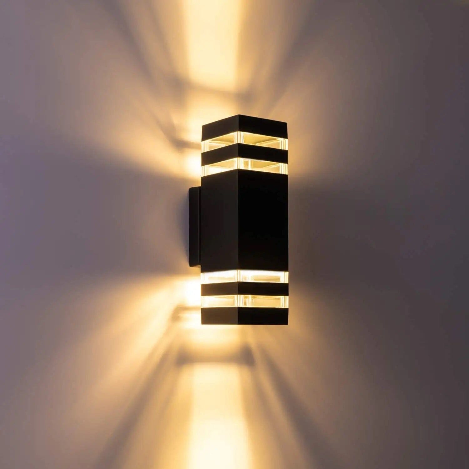 Waterproof double head outdoor wall light