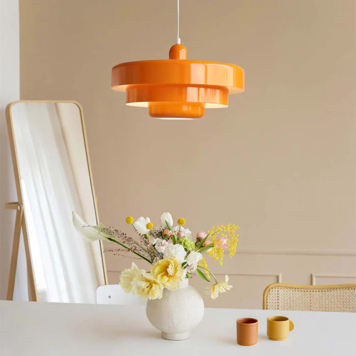Pendelleuchte im Bauhaus-Stil