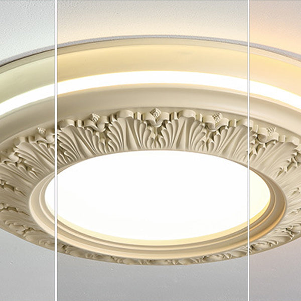 Französische Harz-Deckenleuchte geschnitzt-Aster Selection