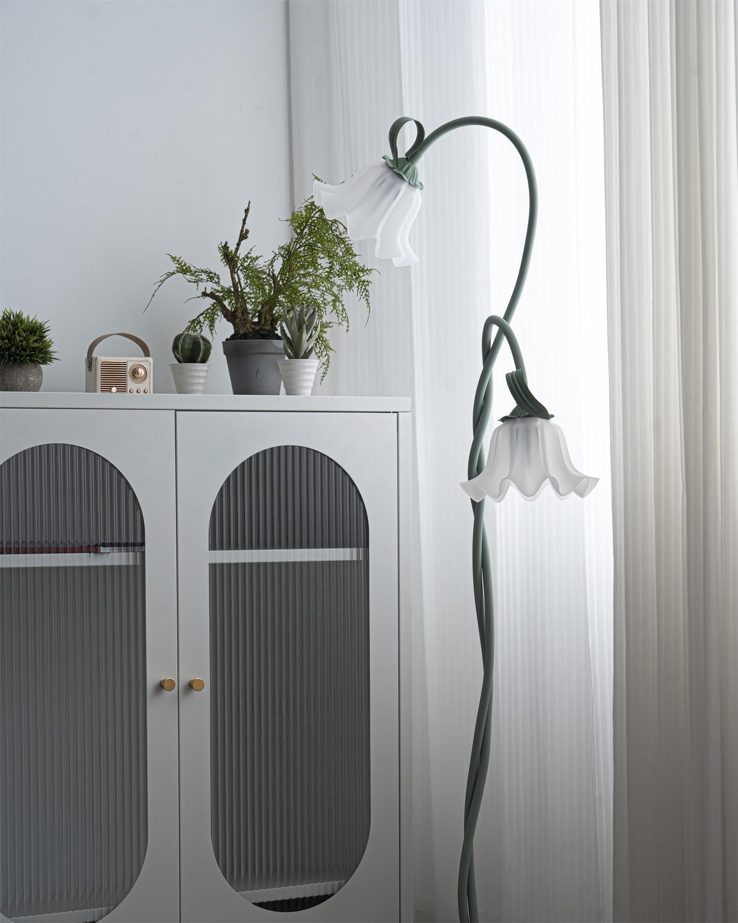 Calla flower lamp for living room