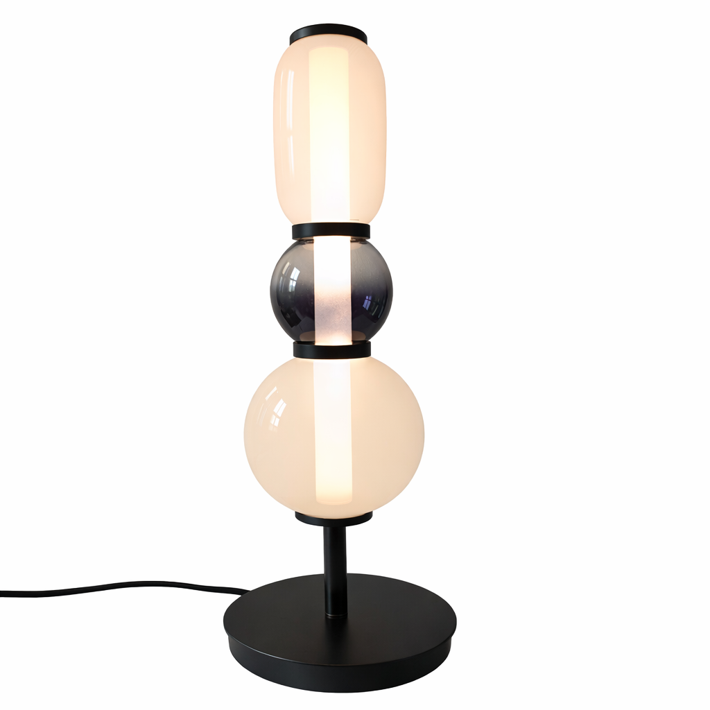 Designer-Stehlampe mit Farbdetails