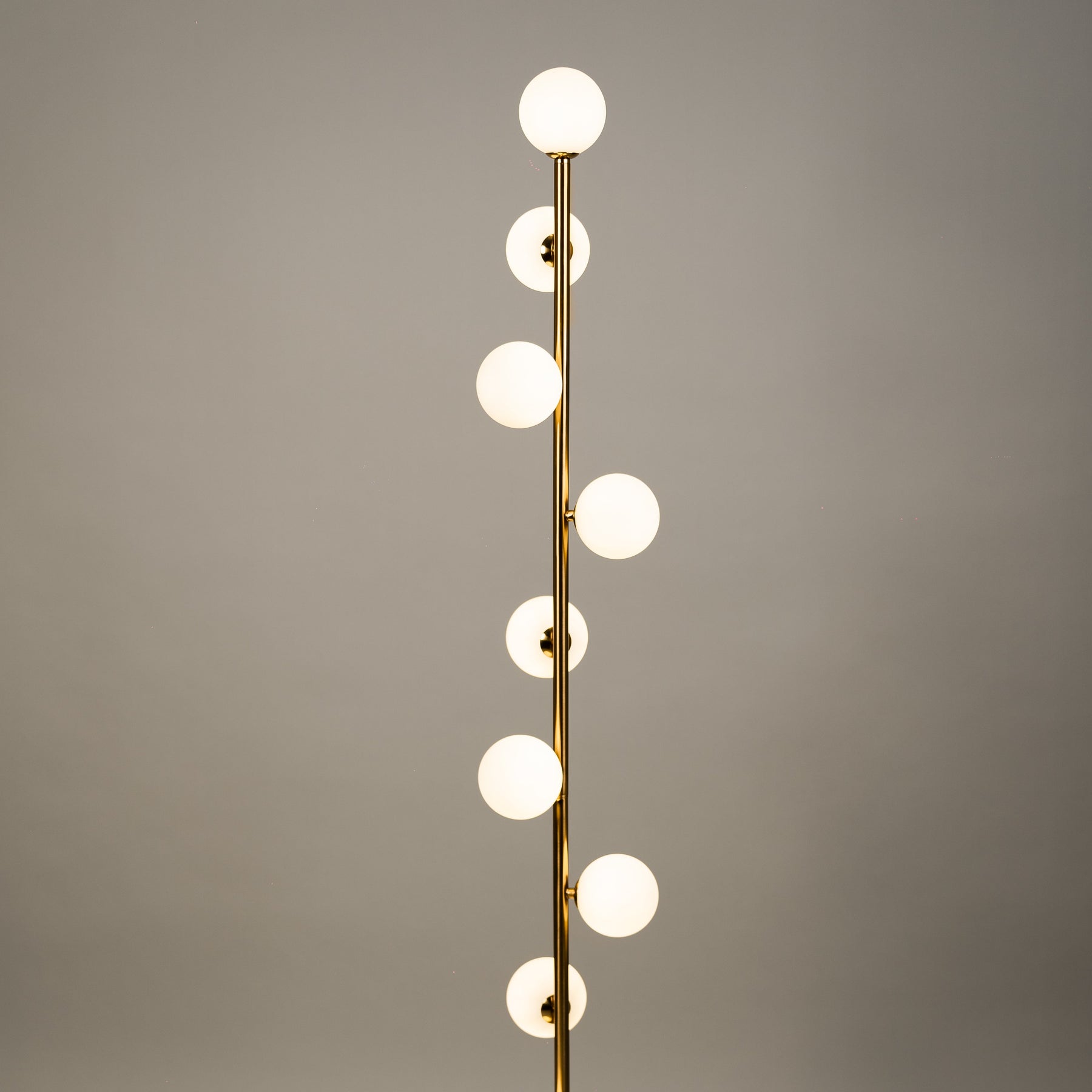 Nordic floor lamp – timeless & elegant