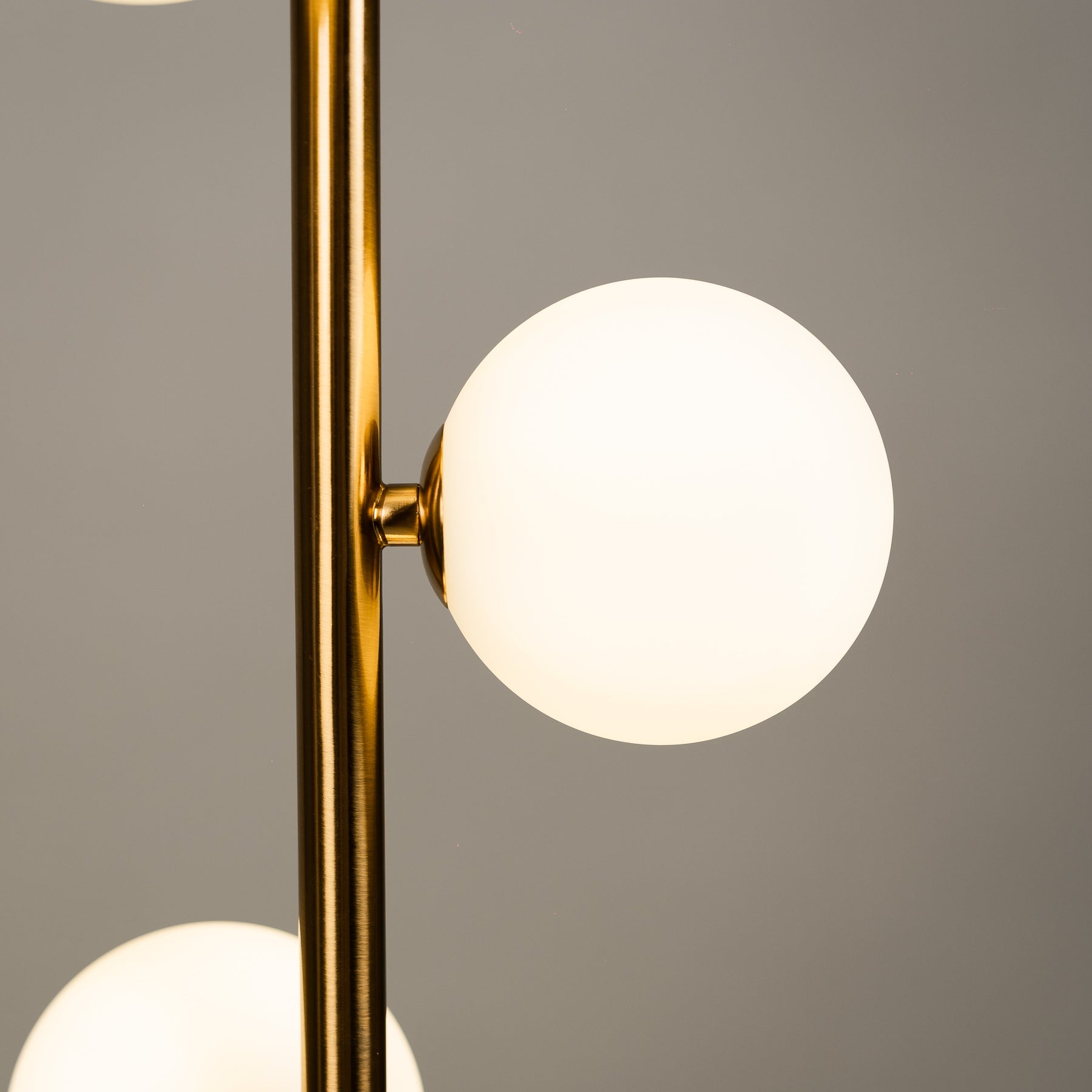 Nordic floor lamp – timeless & elegant