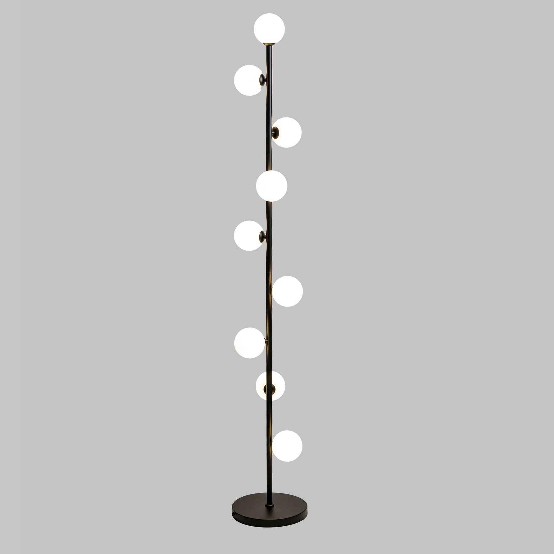Nordic floor lamp – timeless & elegant