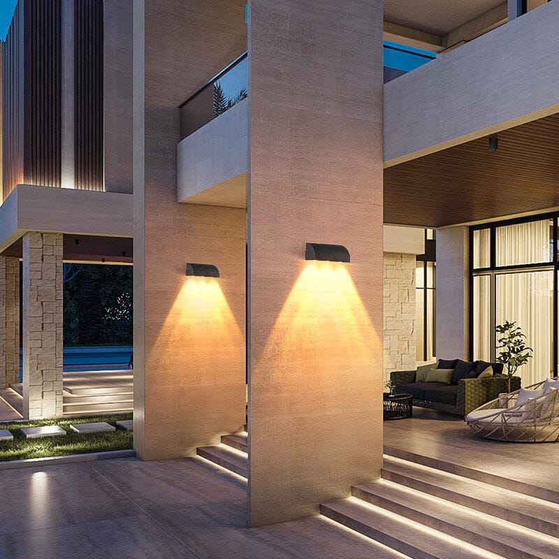 Waterproof LED outdoor wall light