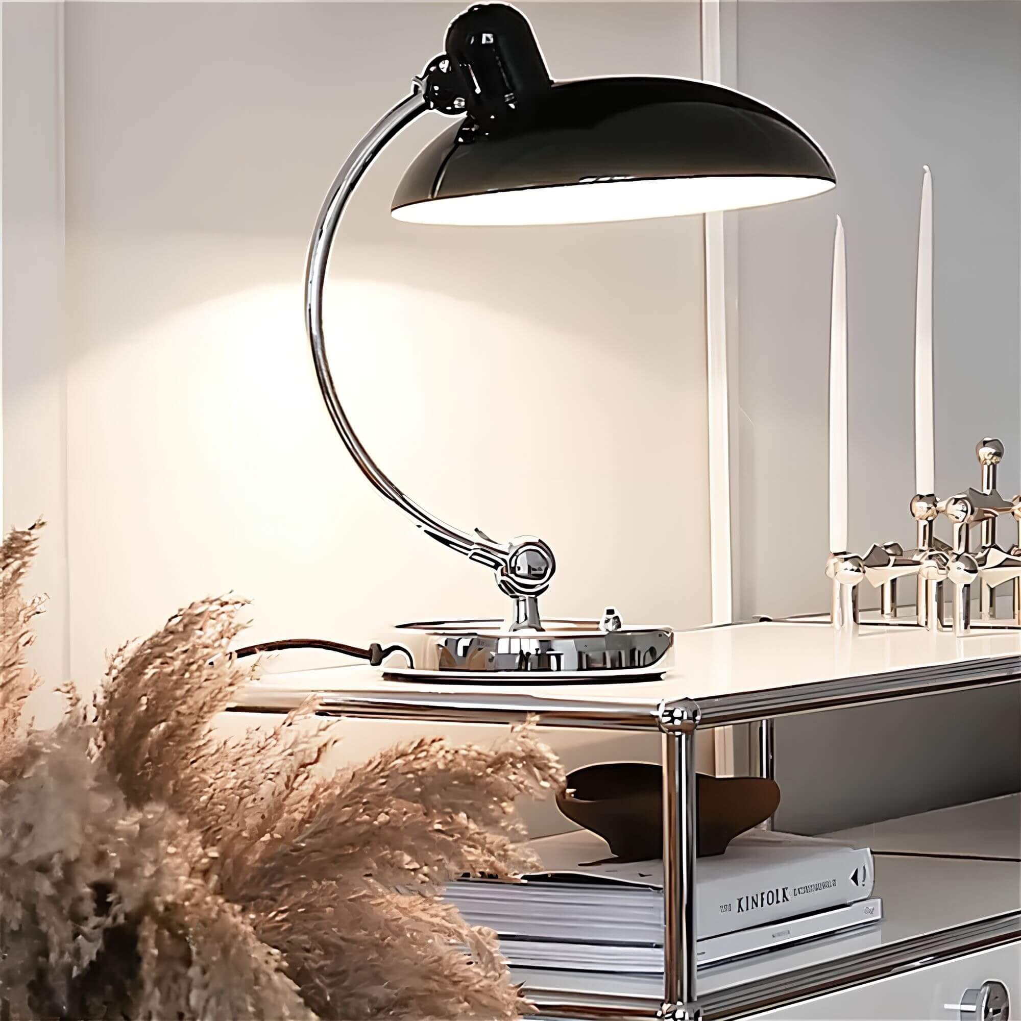 Moderne Tischlampe – Schlicht, hell & funktional-Aster Selection