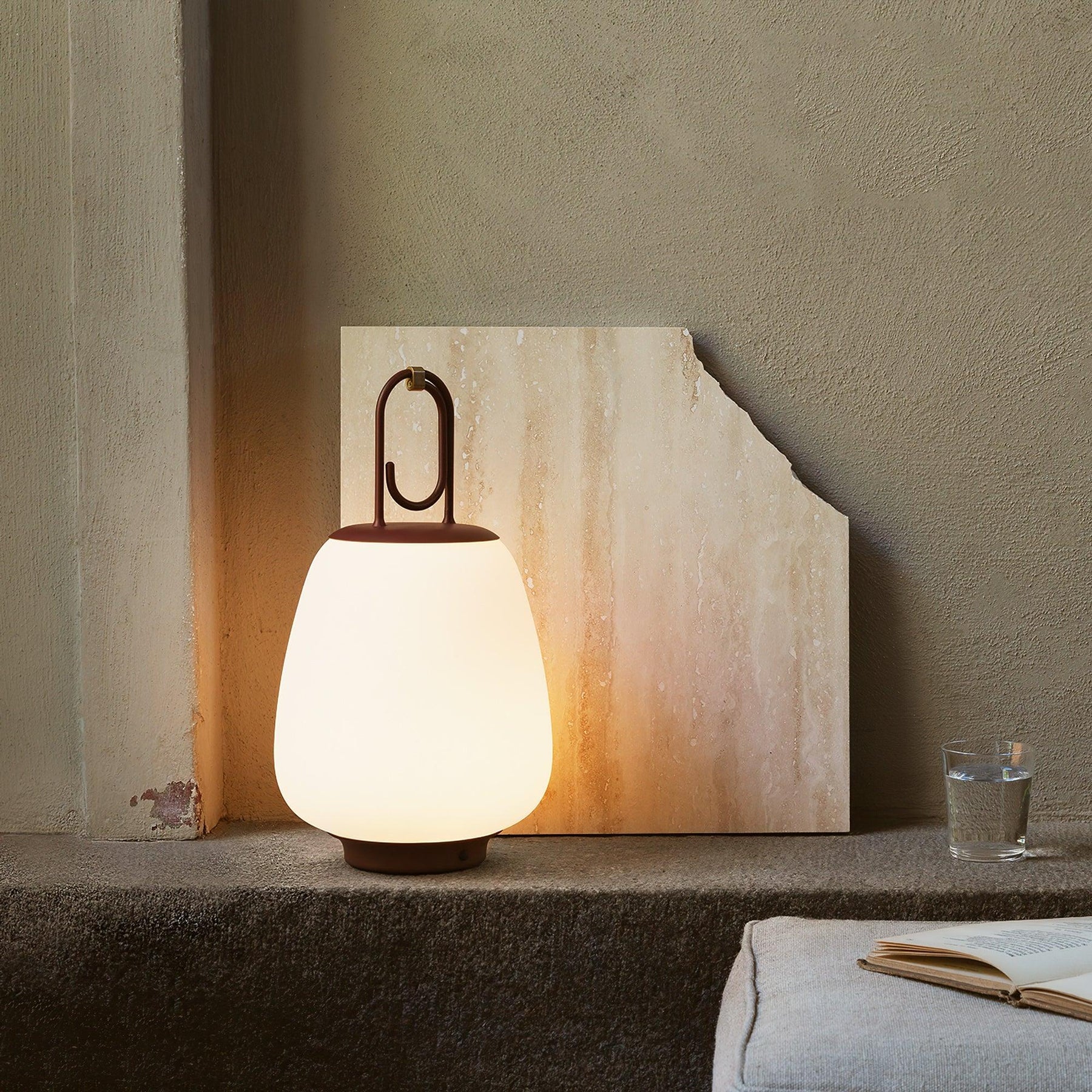 Tragbare LED-Tischlampe für flexibles Ambiente