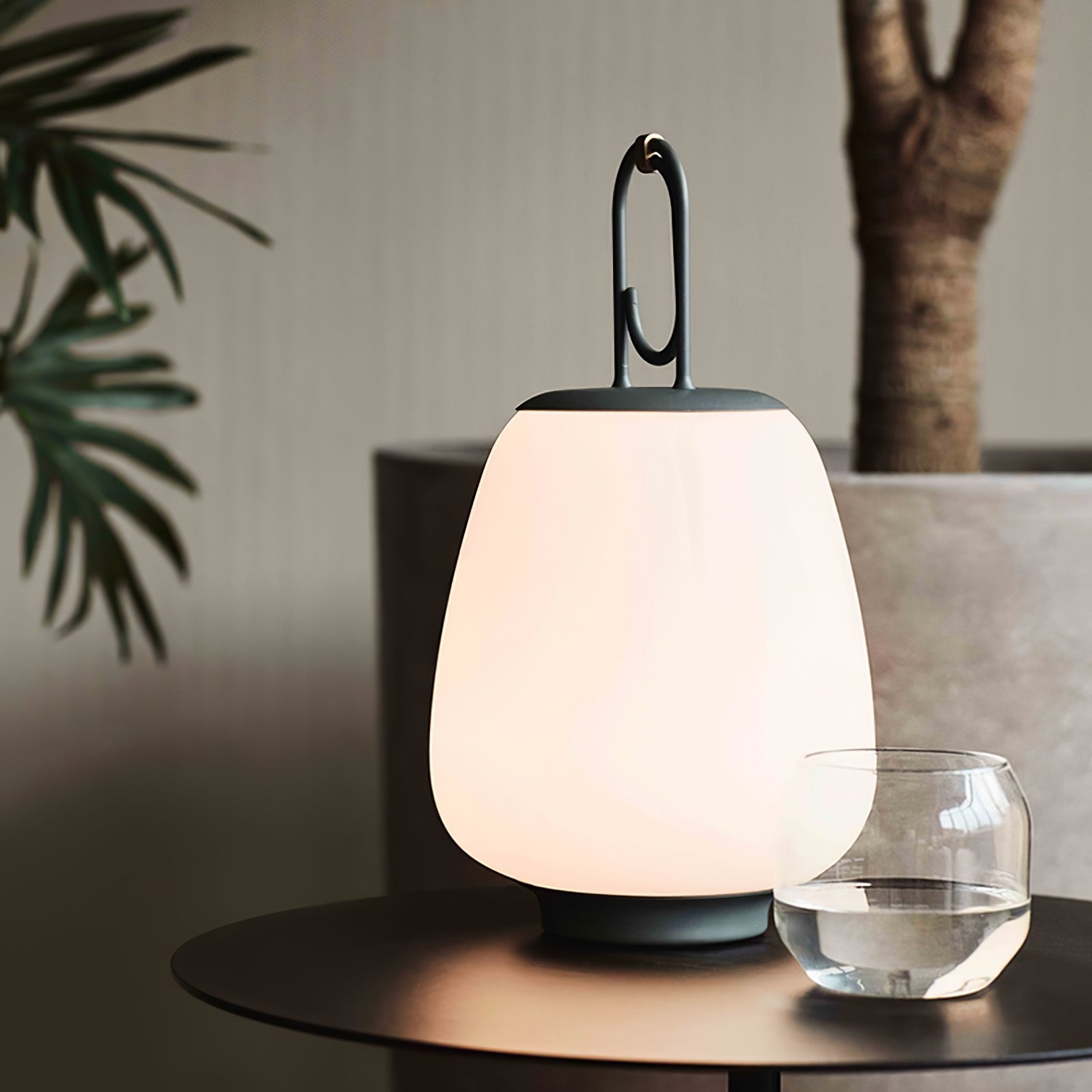Tragbare LED-Tischlampe für flexibles Ambiente
