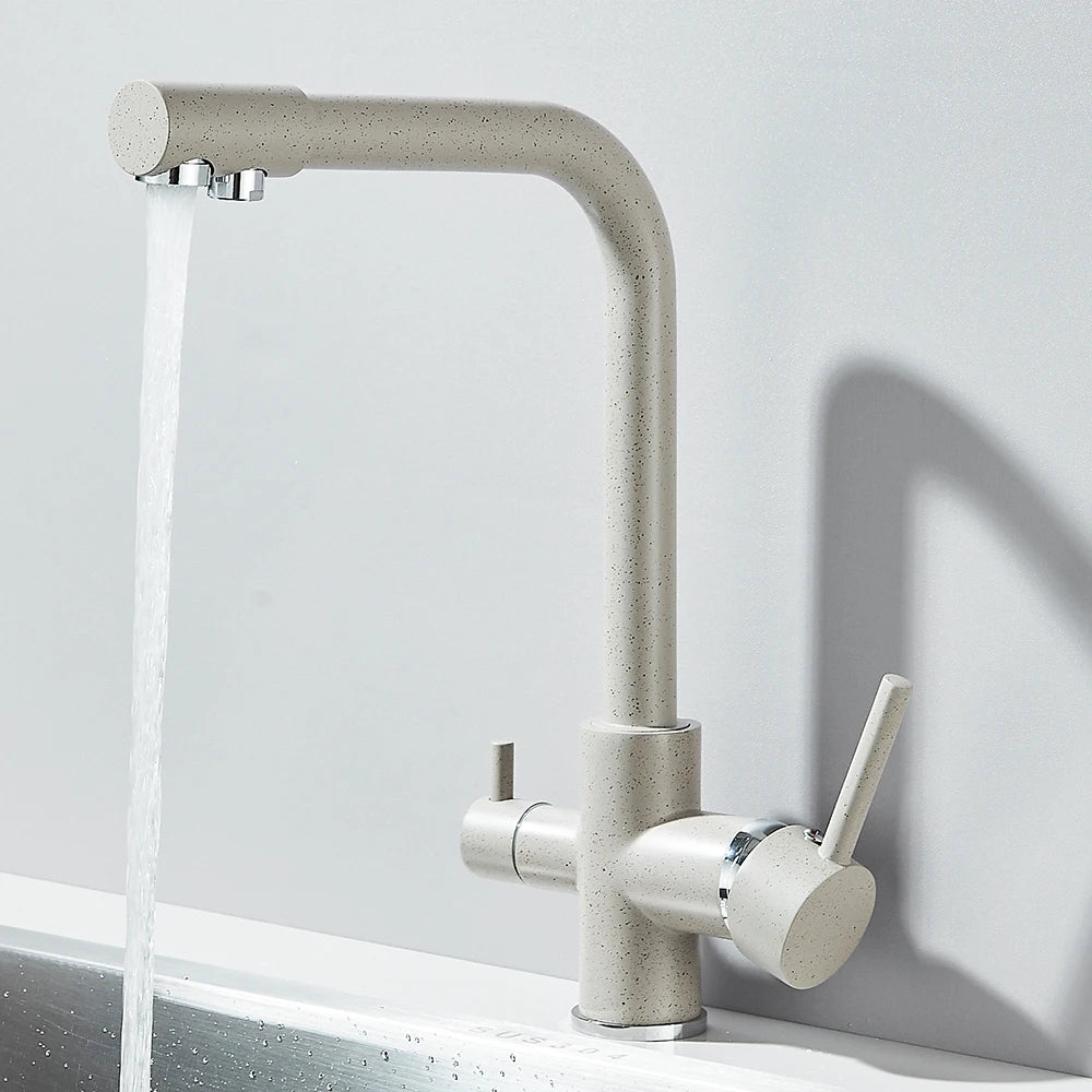 Küchenarmatur mit Doppelflussfilter und Trinkwasserauslass