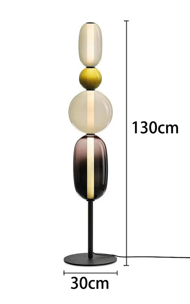 Designer-Stehlampe mit Farbdetails