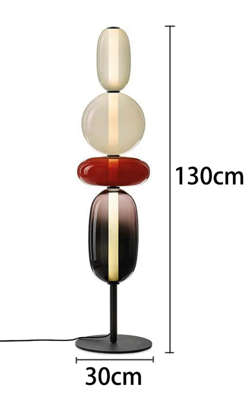 Designer-Stehlampe mit Farbdetails