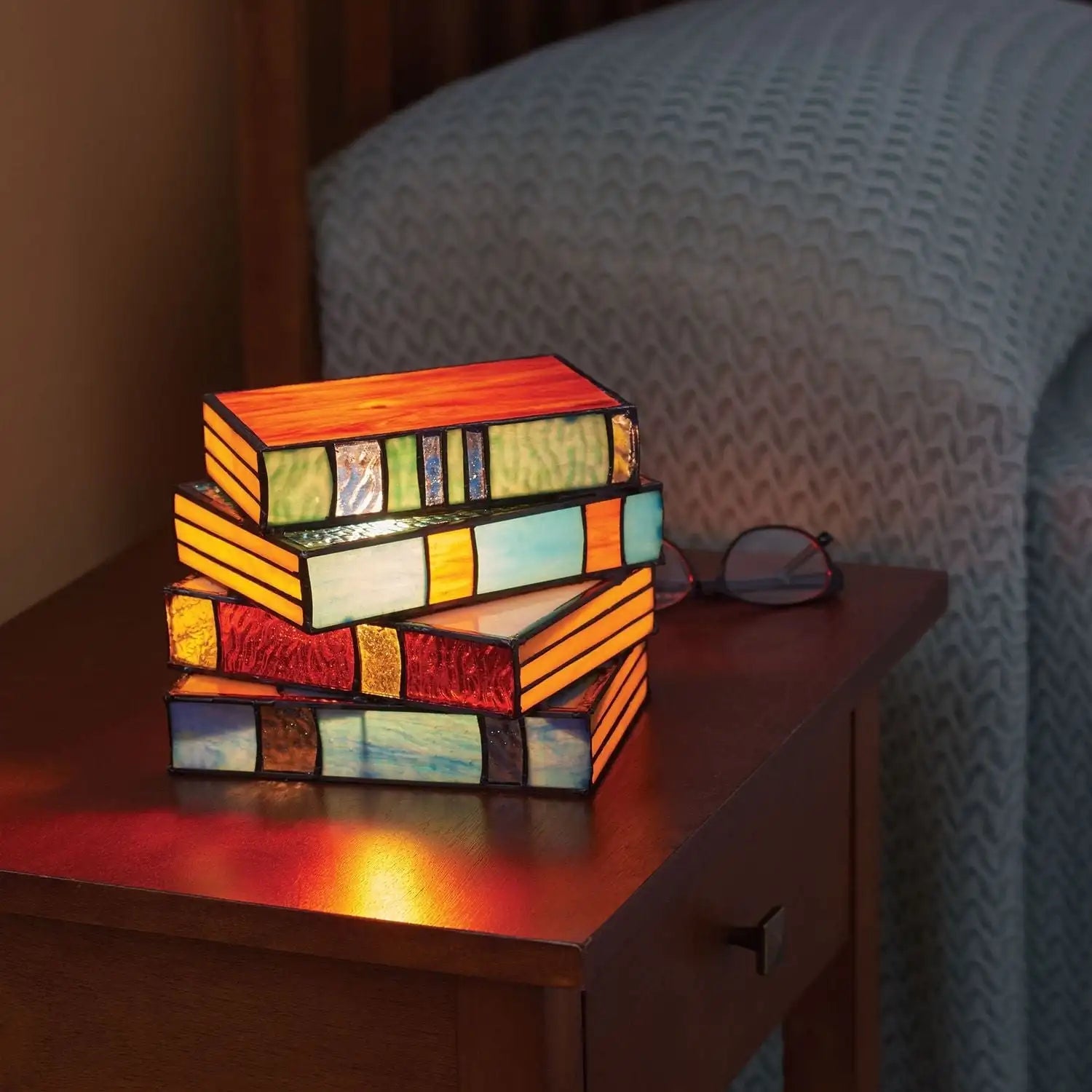 Artistic stained glass table lamp for a stylish ambience