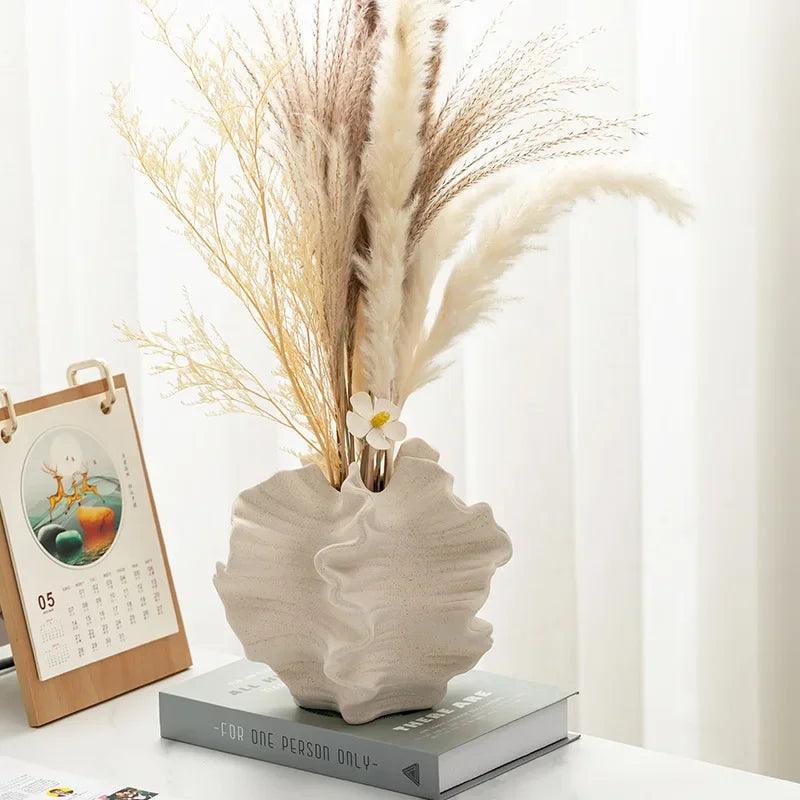 Geometrische Keramikvase