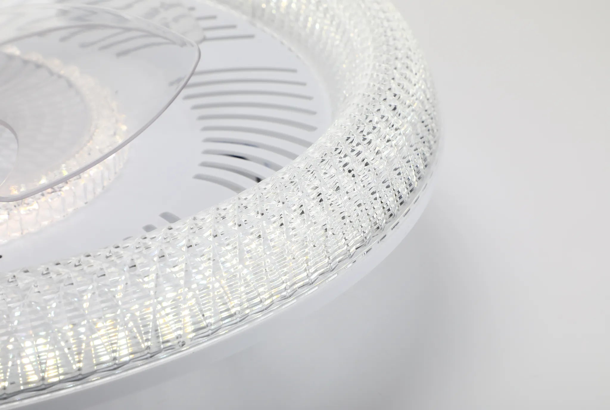 Flache LED-Deckenventilatorleuchte