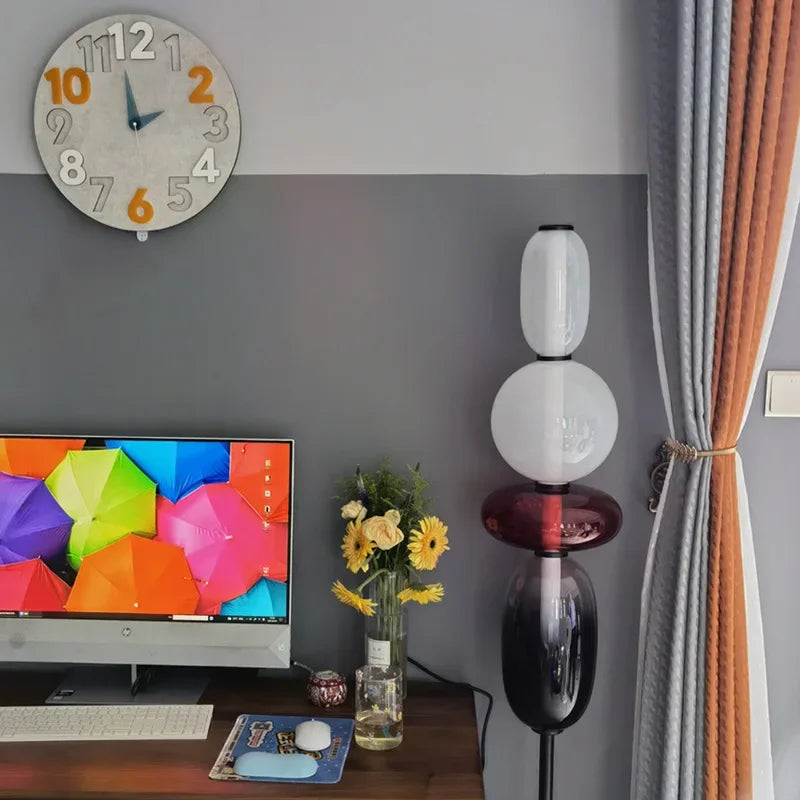 Elegante Stehlampe mit buntem Glas-Aster Selection