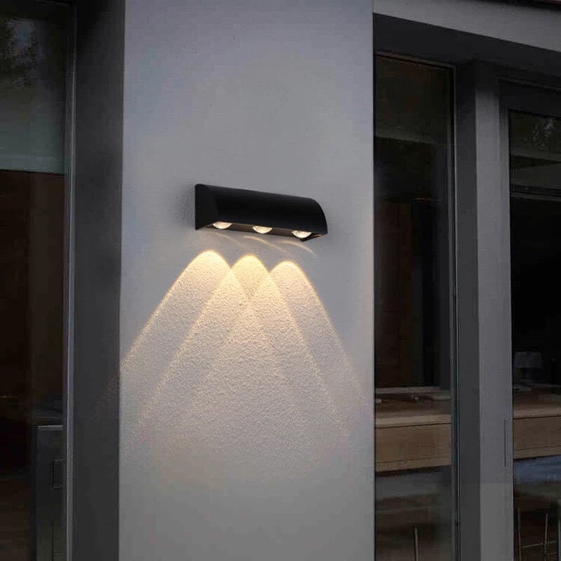 Waterproof LED outdoor wall light