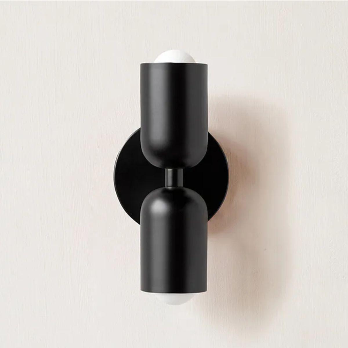 Wandlampe mit Zwei Köpfen – Stilvolle Doppelkopf-Leuchte für Dein Zuhause-Aster Selection