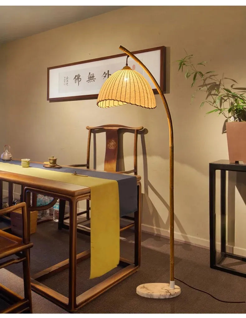 Vintage Bambus-Stehlampe – Retro-Design mit warmem Licht-Aster Selection