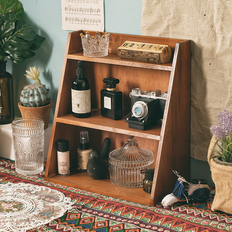 Rustic 3-tier shelf – Classic design for a nostalgic flair
