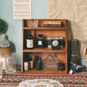 Rustic 3-tier shelf – Classic design for a nostalgic flair