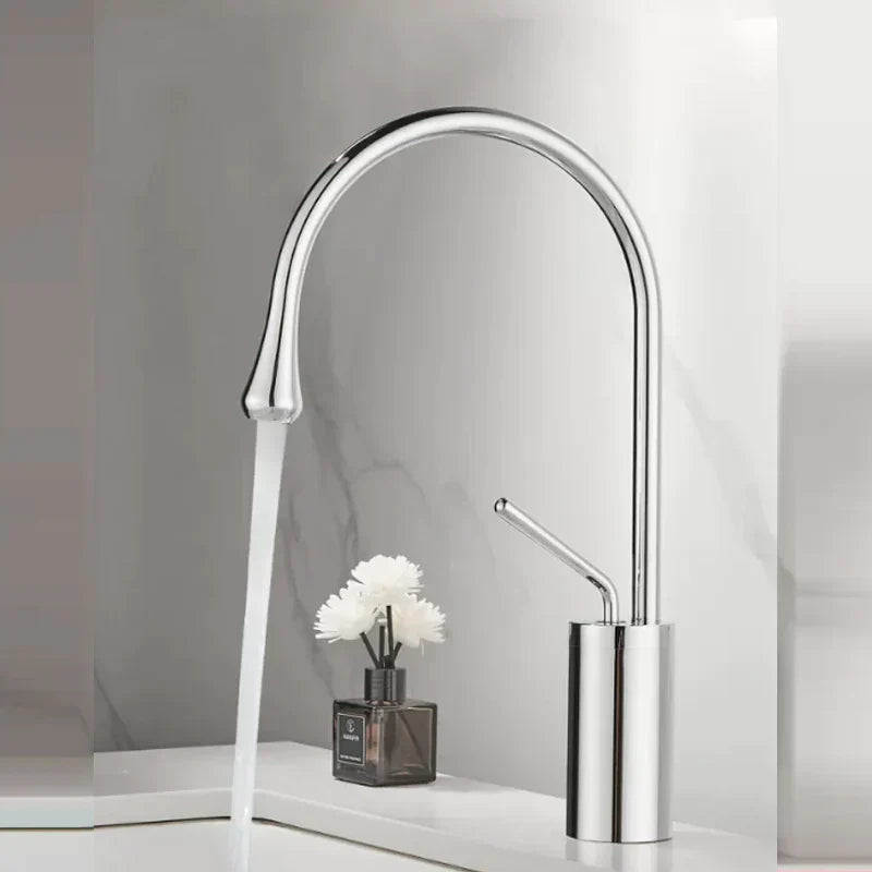 Eleganter Wasserfall-Wasserhahn im Tropfen-Design