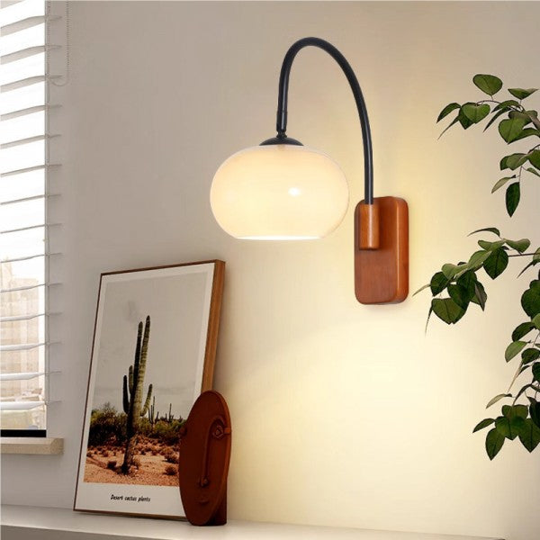 Orbite wandlamp in Kaki glas met Houten Accent