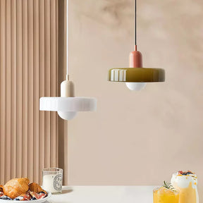 Transparante hanglamp in Scandinavische stijl