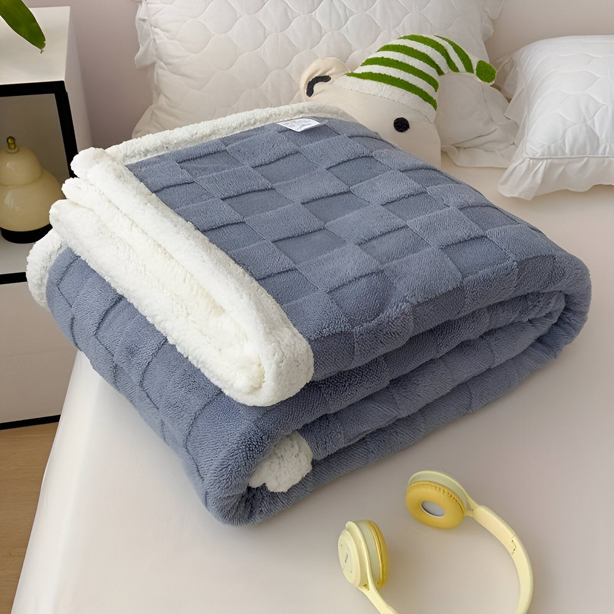 Beidseitig nutzbare Winterdecke – Warm & Weich