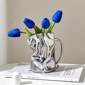 Elegant ceramic vase – timeless beauty for your home