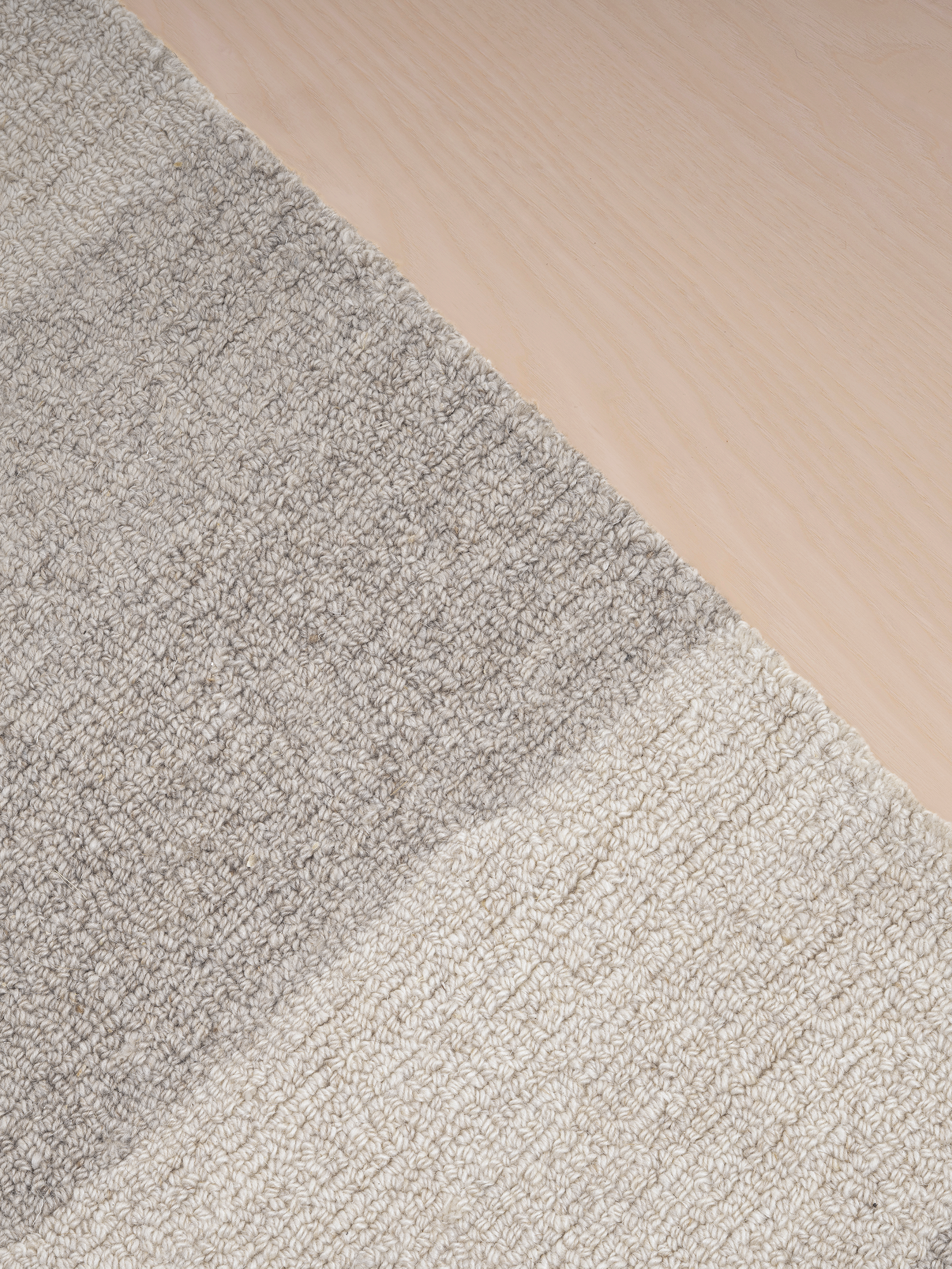 Handgetufteter Wollteppich Braun