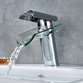 Moderner Glas-Wasserfall-Wasserhahn