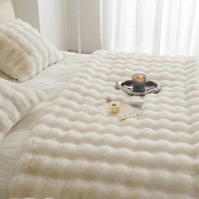 Kaninchenfell-Imitat Decke – Flauschig und Warm-Aster Selection