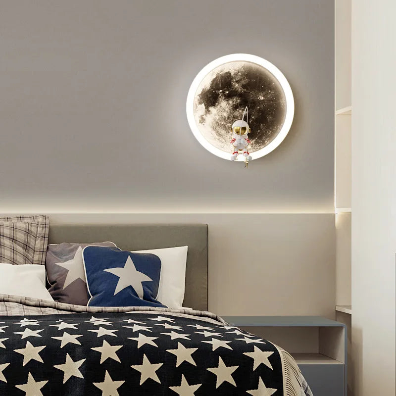 LED-Wandleuchte mit Astronaut-Motiv