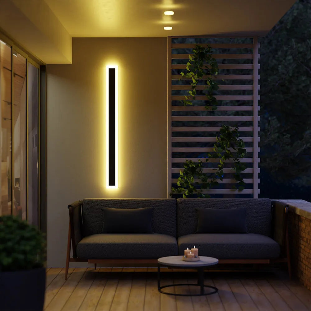 Lineare schwarze LED-Außenwandleuchte