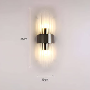 Wandleuchte mit funkelnden Kristallen
