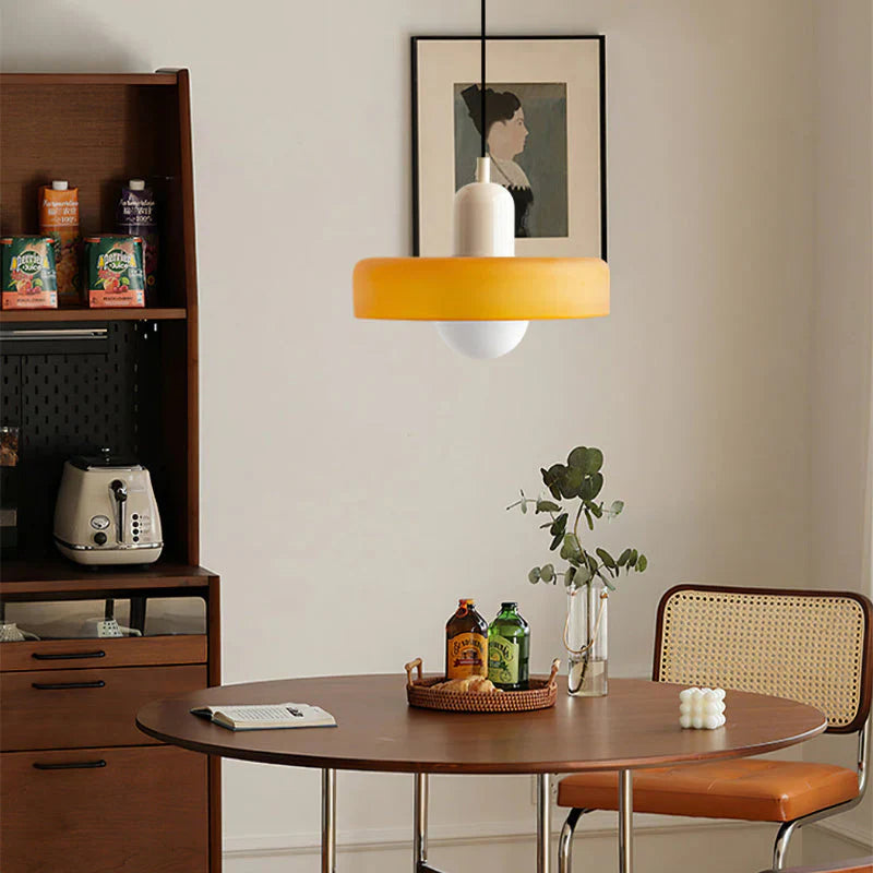 Transparente Pendellampe Im Skandinavischen Stil