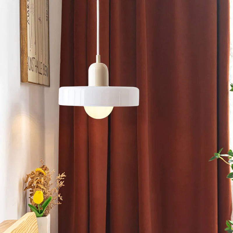 Transparente Pendellampe Im Skandinavischen Stil