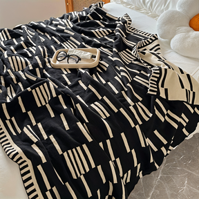 Elegante Streifen-Kuscheldecke