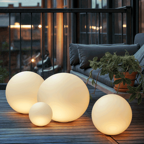 Moderne kugelförmige LED-Gartenlampe