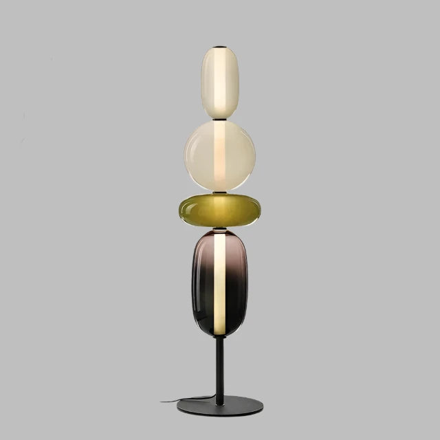 Designer-Stehlampe mit Farbdetails