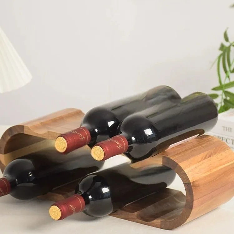 Weinregal aus Massivholz für mehrere Flaschen