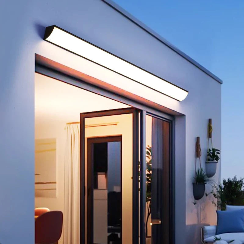 Moderne LED Außenwandleuchte