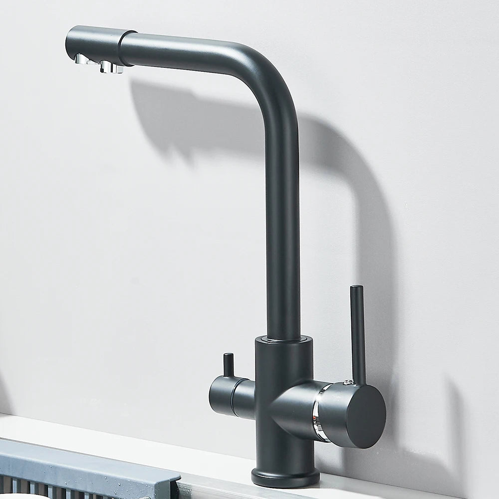 Küchenarmatur mit Doppelflussfilter und Trinkwasserauslass