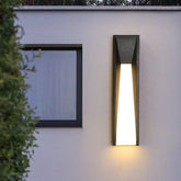 Elegant outdoor wall light