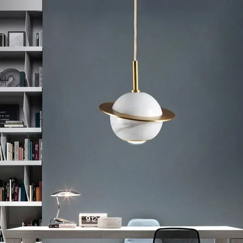 Elegante Marmorbasis Pendelleuchte